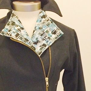 LOLA Wool Cropped jacket, Size Large